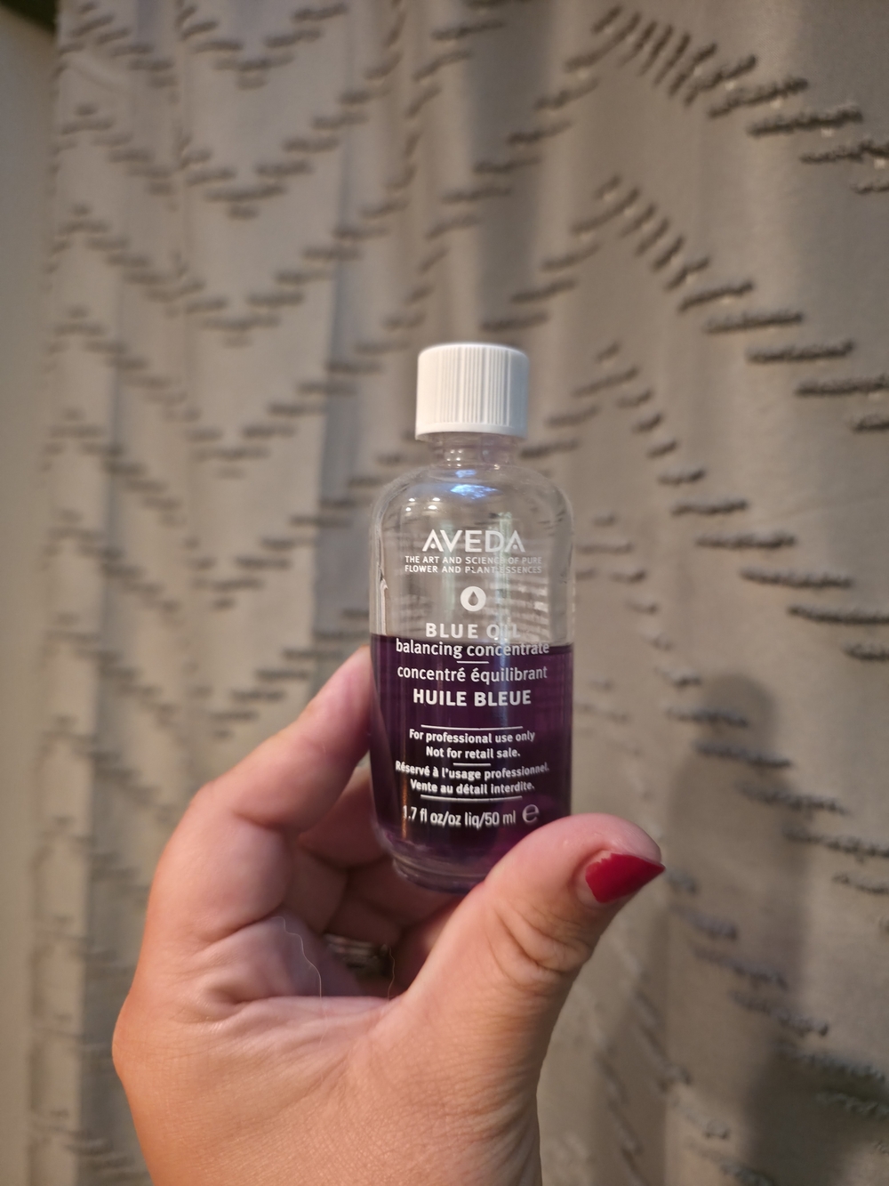 AVEDA Blue Oil Balancing Concentrate - Purple Bottle White Cap